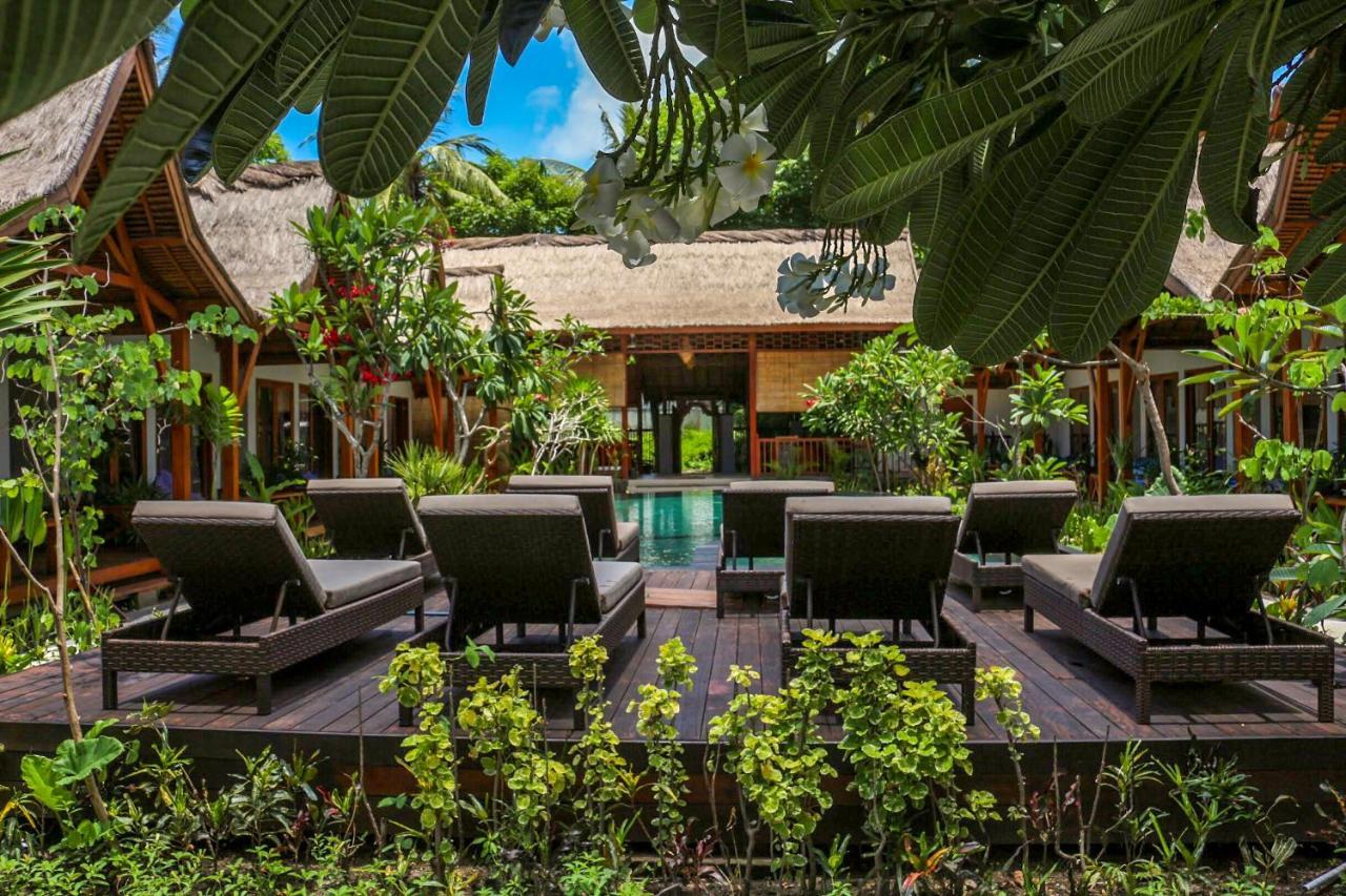 Gili One Resort Gili Trawangan Exterior photo